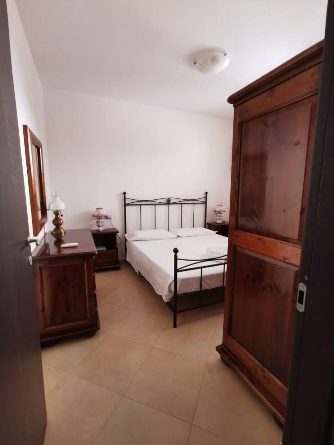 דירות SantʼAntìoco Casa Graziella מראה חיצוני תמונה