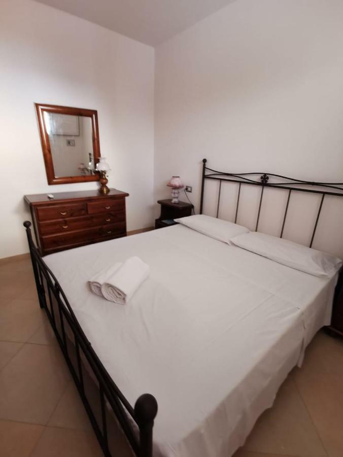 דירות SantʼAntìoco Casa Graziella מראה חיצוני תמונה